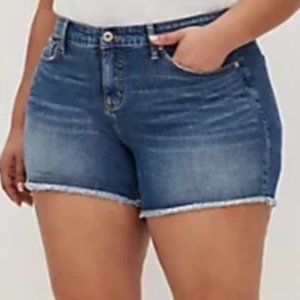 Torrid 3 Inch Vintage Stretch Mid Rise Shorts Size 18 Women
